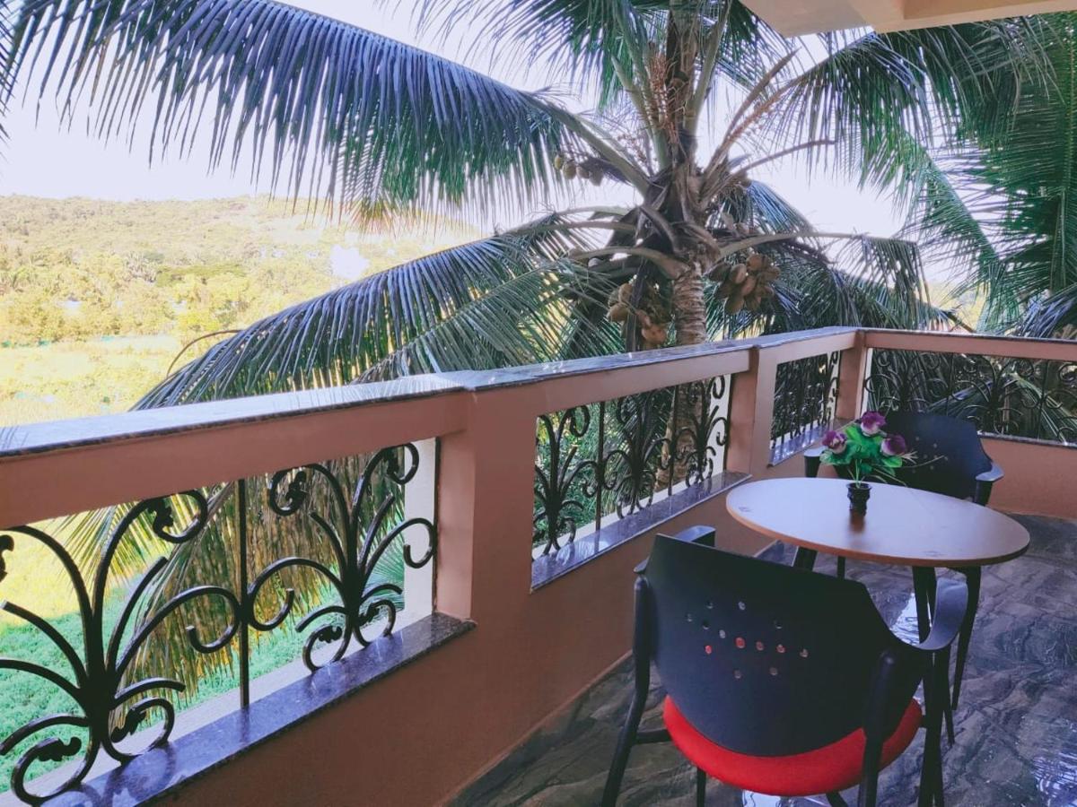 The Narrow Way Edward Guest House Candolim Exterior foto