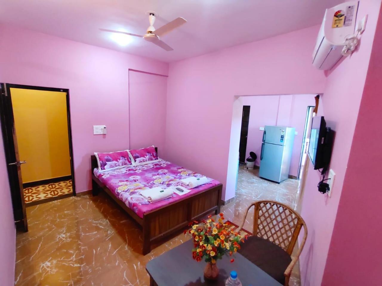 The Narrow Way Edward Guest House Candolim Habitación foto